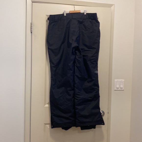 Columbia Adult Snow Pants - Picture 2 of 4